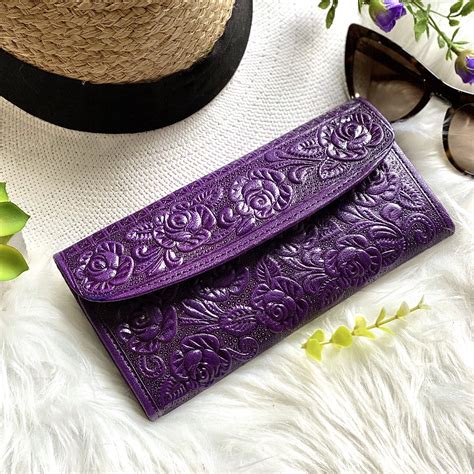 Women's Leather Wallets & Accessories 